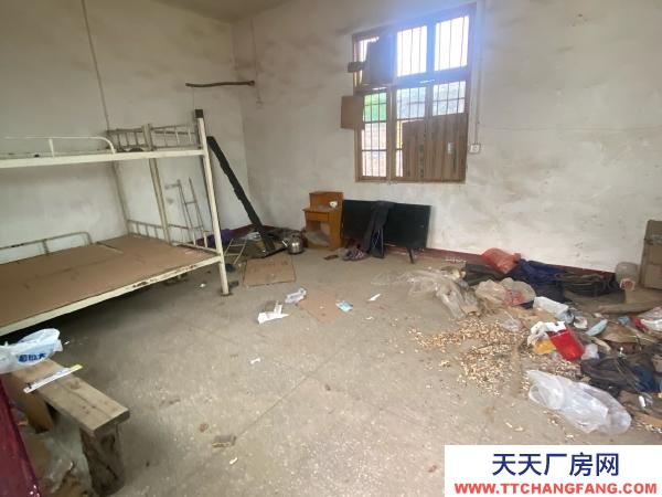 岳陽市湘陰區 知源學校旁邊，芙蓉北路旁，交通便利