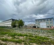 (出租) 廠房高度9米，占地面積10000平方米。