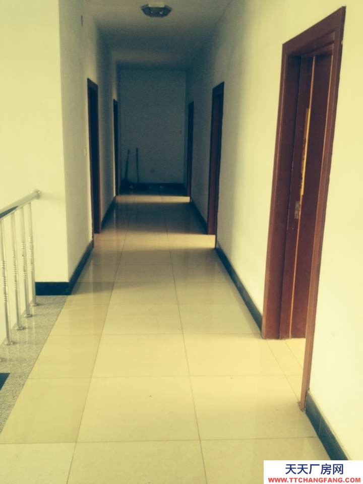 (出售)錦州凌海 電廠西側(cè)，大院急售，風(fēng)景美空間大