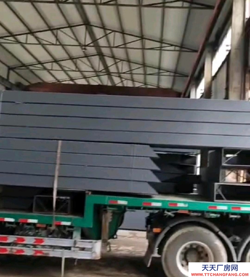 濱州陽信2個車間一起的一個1100平米左右，有天車可以噴漆。