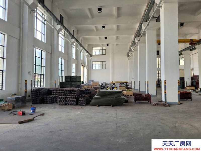 (出租) 汕頭濠江保稅區(qū)15000平可分割出租，1樓層高12米配有天車地磅