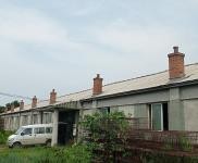 (出售) 梨樹磚墻院套面積13000平。房產面積800平。動力電深水井