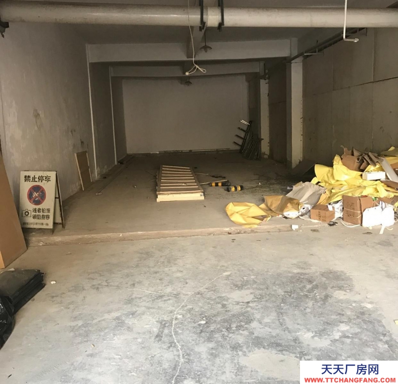 西寧七一路臨街院內(nèi)一樓廠房招租