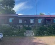 (出租)遼源 建筑面積1000平以上，各種設施齊全，有停車場！