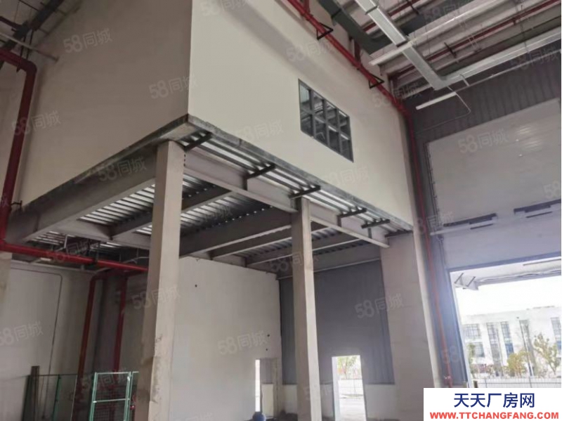 湖州吳興(出租) 吳興區(qū)高規(guī)格帶月臺(tái)單層倉(cāng)庫(kù),交通便捷,形象高端大氣,使用率高