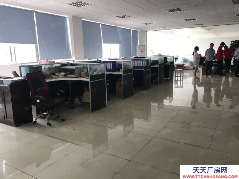 (出租) 江門高新區員工服務中心三樓1550方，租9塊，帶豪華辦公室