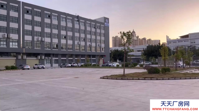 (出租) 14塊水口東江工業(yè)區(qū)標(biāo)準(zhǔn)廠房一樓2000平廠房低價出租可分租