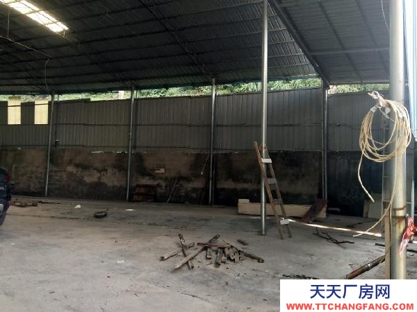 懷化市鶴城區(qū) 老廠房，年租金可收5萬八。現(xiàn)忍痛出售。