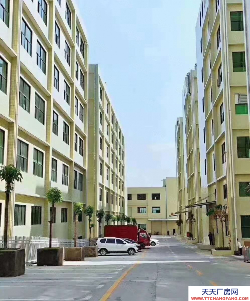 (出租) 惠州龍門原房東工業園 80萬平方 ，每層兩臺三頓電梯