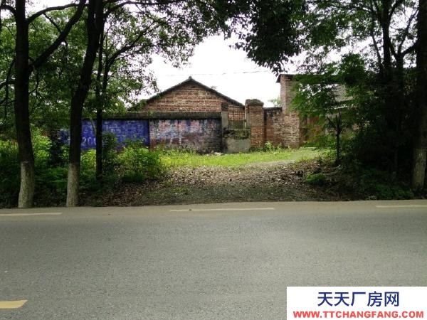 永州市祁陽(yáng)區(qū)廠房出租  廠房倉(cāng)庫(kù)出租:祁陽(yáng)市觀音灘322國(guó)道旁，四周有圍墻，交通便捷