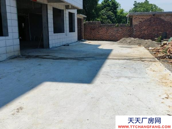 婁底市新化乳制品廠房  層高3米5，四百平方室內(nèi)。另有800平方空地