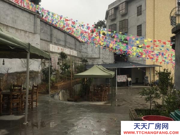 湘西市吉首肉制品廠房  可以用入地合作。吉首汽車西站場地1000多平方米整體出租。