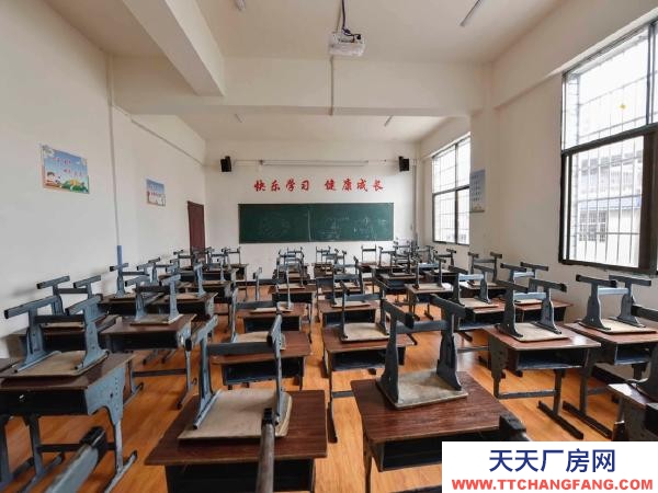 湘西市保靖固體飲料廠房  交通便利，水電齊全。