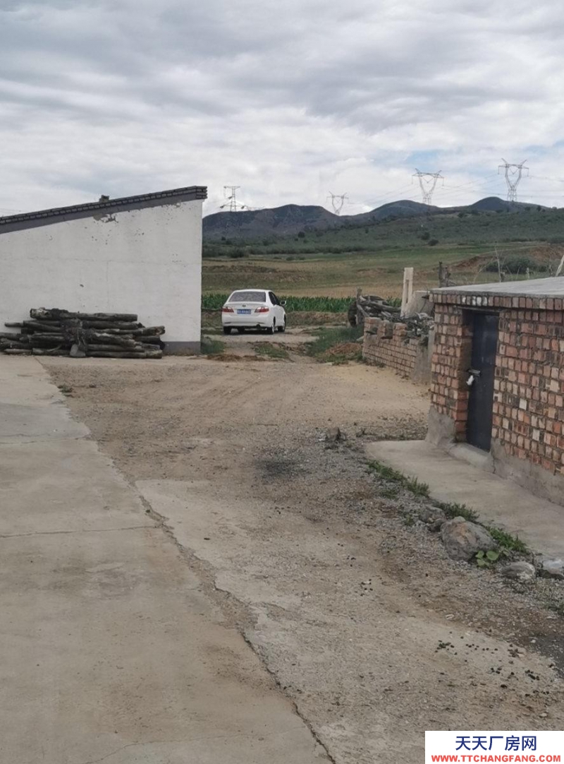 (出售) 土左旗兵州亥2.4畝大院出售養殖場