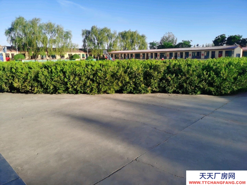 張家口 蔚縣糧食加工品廠房 (出租) 房屋2百間，大院30畝，集體供暖