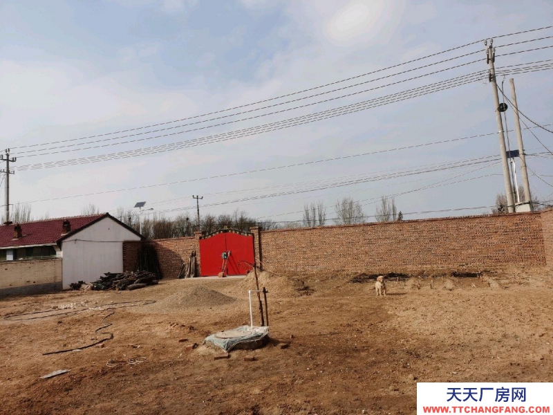 張家口 懷來 (出租) 南水泉中學(xué)路南，公路旁，可做倉庫，廠房。租金面議。