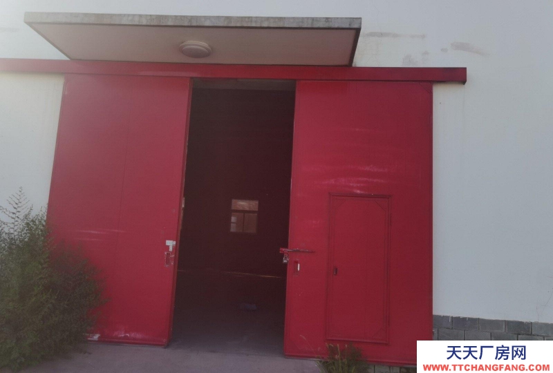 張家口 涿鹿 (出租) 內設蛋制品廠房、庫房，辦公會議、餐廳及客房，三項電及水齊全。