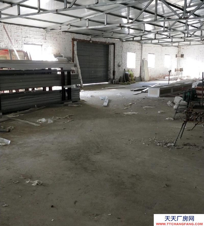 (出租) 東河區，紅星美凱龍佳美建材城旁邊，機械廠房庫房大院出租。