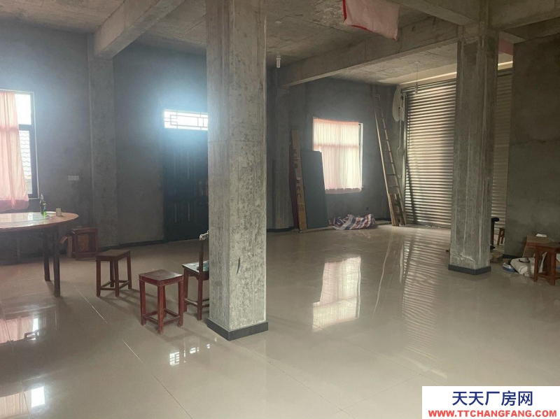 金華市蘭溪(出租) 330國道旁，在一樓，場地寬敞，交通方便，在330國道旁