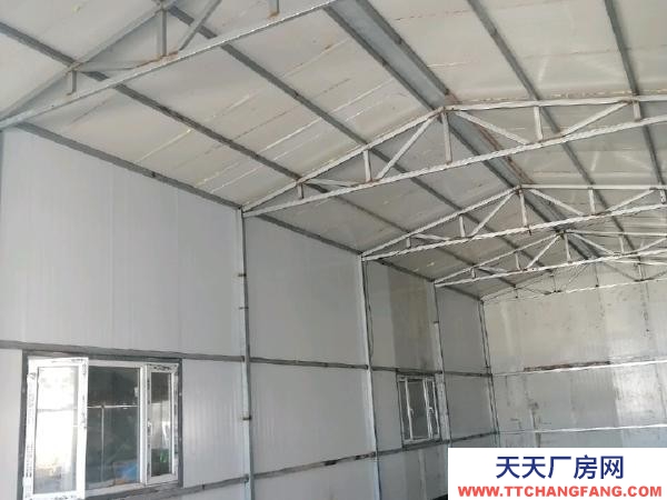 龍沙 庫門高4米能進(jìn)大車，采光好舉架高，可做車間倉庫等。