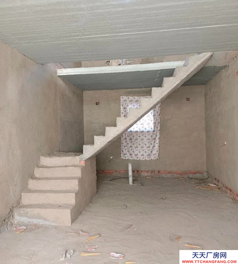 (出售) 包頭上下二樓，有小院有南房