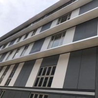 高速路口旁，高新產業園區，入駐無稅收要求，低價出售