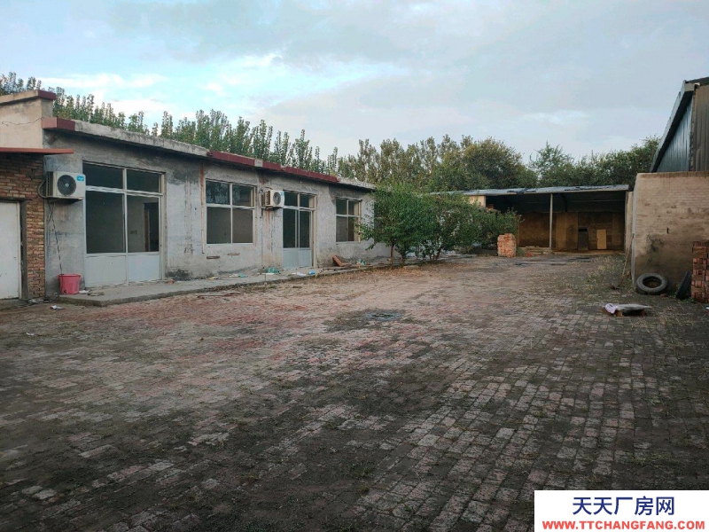 (出租) 水電齊全可接三相電房屋10間敞篷二百多平可出入車輛。