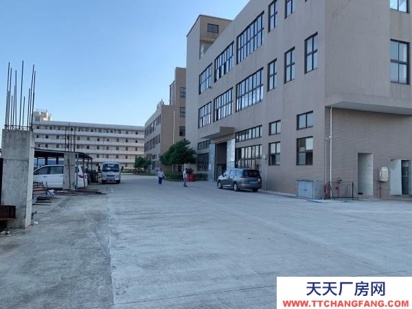 福州市福清飲料廠房  福清洪寬開(kāi)發(fā)區(qū) 興達(dá)產(chǎn)業(yè)園 2800平方鋼構(gòu)出租