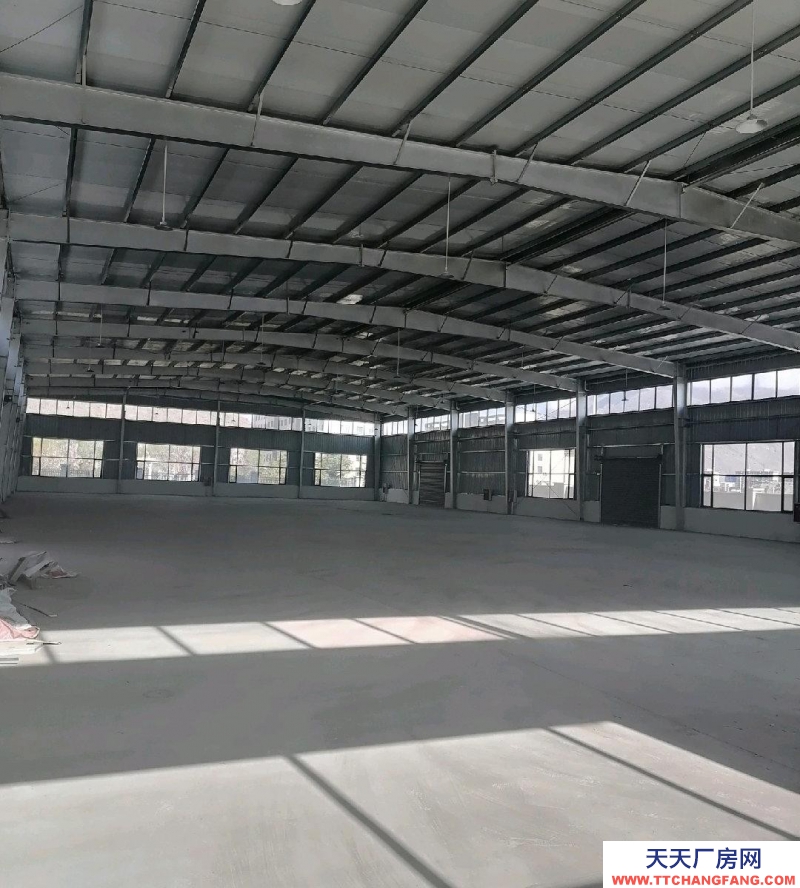 (出租) 拉薩堆龍德慶在大馬路邊，交通方便，廠房是鋼架結構高八米可做其他乳制品類