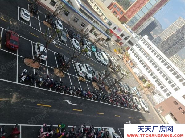 福州市馬尾機加工廠房 馬尾中心位置廠房倉庫招商部出租,大車進出方面,場地停車位3部