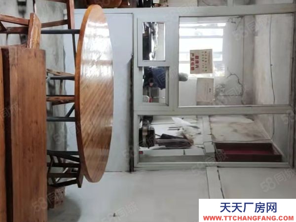福州市馬尾機(jī)加工廠房 馬尾福馬路龍門倉庫帶冷庫速凍1500平25元大車進(jìn)出獨門獨院