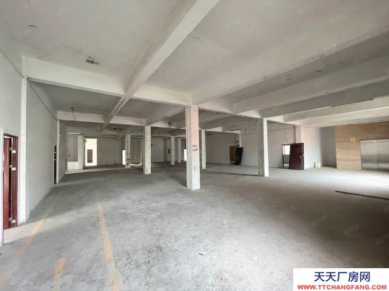 (出租) 廣州海珠4.5米層高倉庫，三樓，有超大3噸貨梯成品倉庫