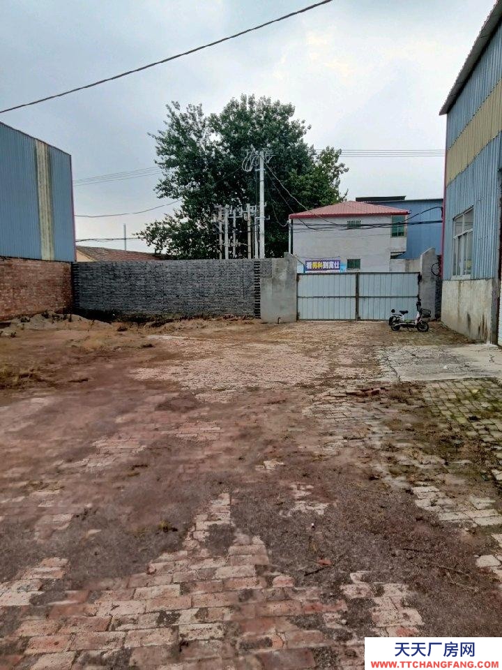 滄州 任丘糕團類廠房(出租) 公路邊出入方便水電齊全。干凈周邊都是廠房