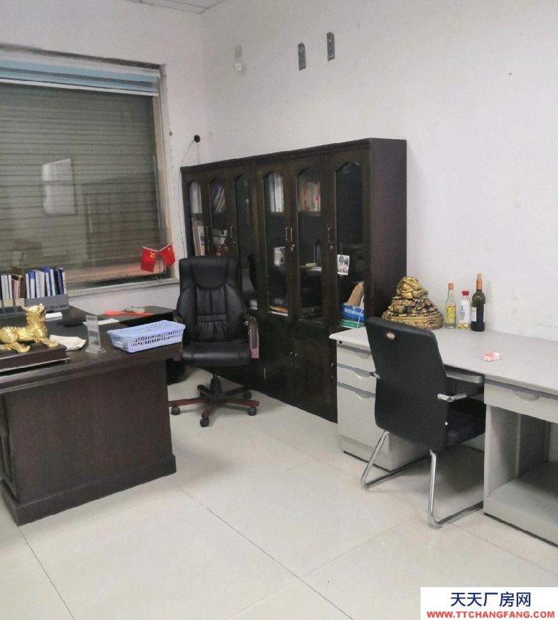 滄州 孟村(出售) 出售臨街12間門市和后面大飲料車間