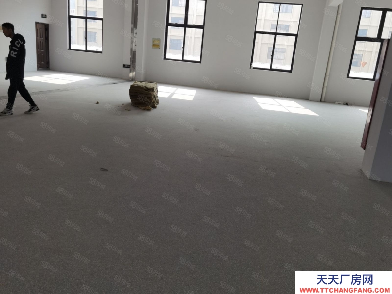 臺州市黃巖(出租) 出租，黃巖江口工業區獨門獨院9000平米  水果制品