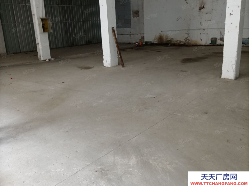 臺(tái)州市路橋(出租) 出租方林汽車(chē)城附近二樓1100平倉(cāng)庫(kù)，大貨梯，高度4.5米