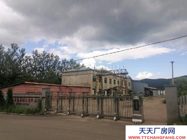 伊春廠房位于伊春區南山百悅莊下面 汽修廠房