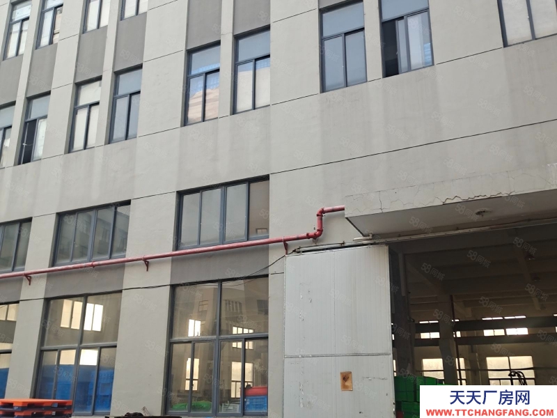 臺州市路橋(出售) 廠房在工業區，交通方便，馬上可以辦證件。   冷凍飲品