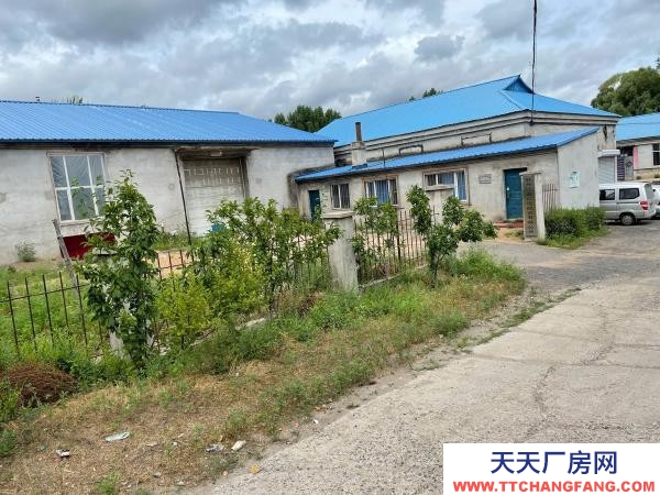 東安面積1100。有水有電，可進大車，交通便利。豆制品廠房