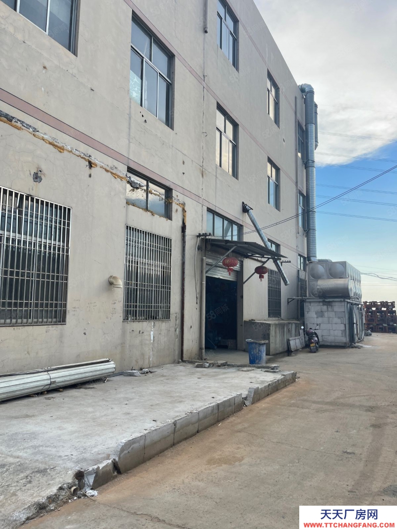 臺州市三門(出租) 出租三門三角塘新標(biāo)準(zhǔn)廠房二樓3000平鋼架結(jié)構(gòu)5噸標(biāo)準(zhǔn)貨梯  機械制造