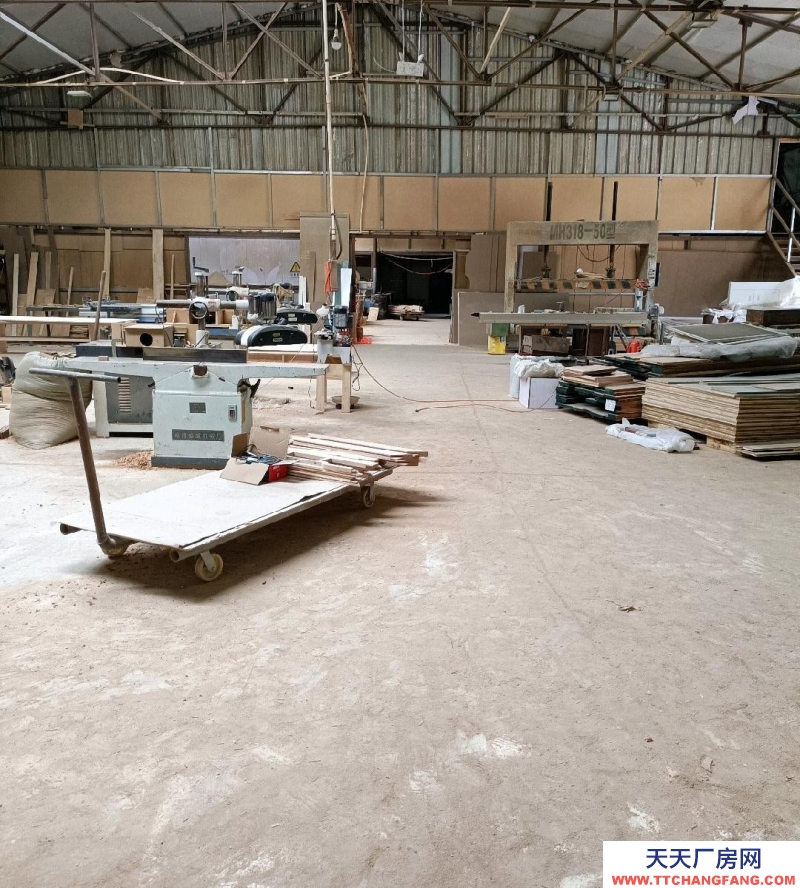 承德 雙灤(飲料廠房出租) 三相電插排齊全，水，網，房高5米，采光好