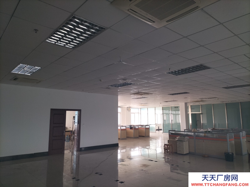 1000㎡起租 配套齊全 臨高速過道 獨門獨院戶型