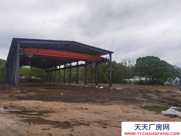 贛州市于都機加工廠房 水電三通，辦公室，宿舍已完善，可進17.5掛車，個人廠房。