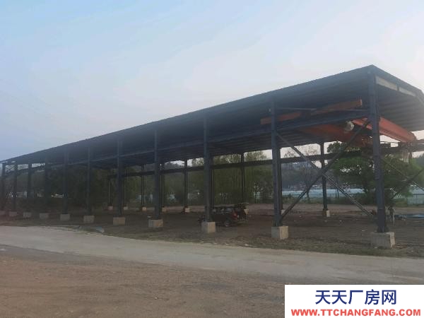 贛州市于都機(jī)加工廠房 水電三通，辦公室，宿舍已完善，可進(jìn)17.5掛車，個人廠房。