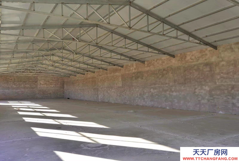 (出租) 臨磴路體校東墻占地五畝，重工業廠房70，有大暖住房180