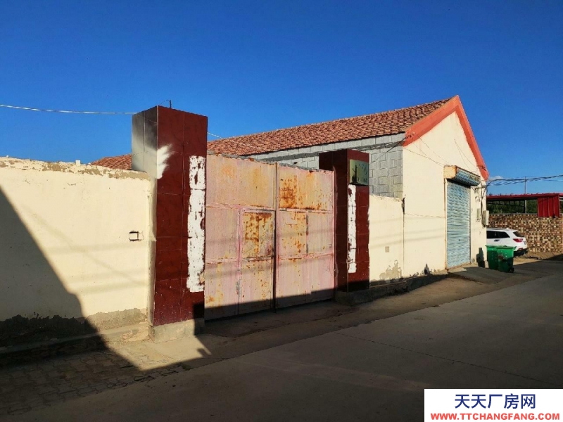 (出租) 臨河廠房出租，臨五路晨光三隊磚瓦房兩棟，建筑面積450平朱