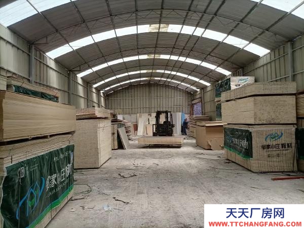 大通 庫(kù)房層高11米，叉車(chē)可工作。