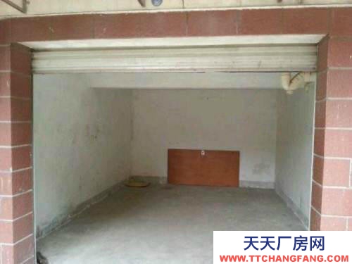 九江市潯陽物資倉庫 市區(qū)車庫出租,可做倉庫,地址位置,有物業(yè)安保。