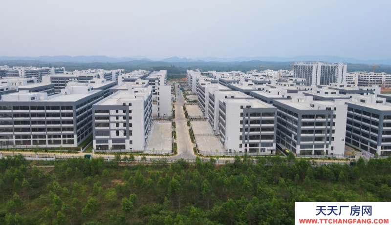 買廠房 找萬洋  首付20%  五十年產(chǎn)權(quán) 18702056531