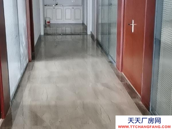 九江市德安機加工廠房  全新鋼結構廠房及一個鋼化玻璃廠打包出租。